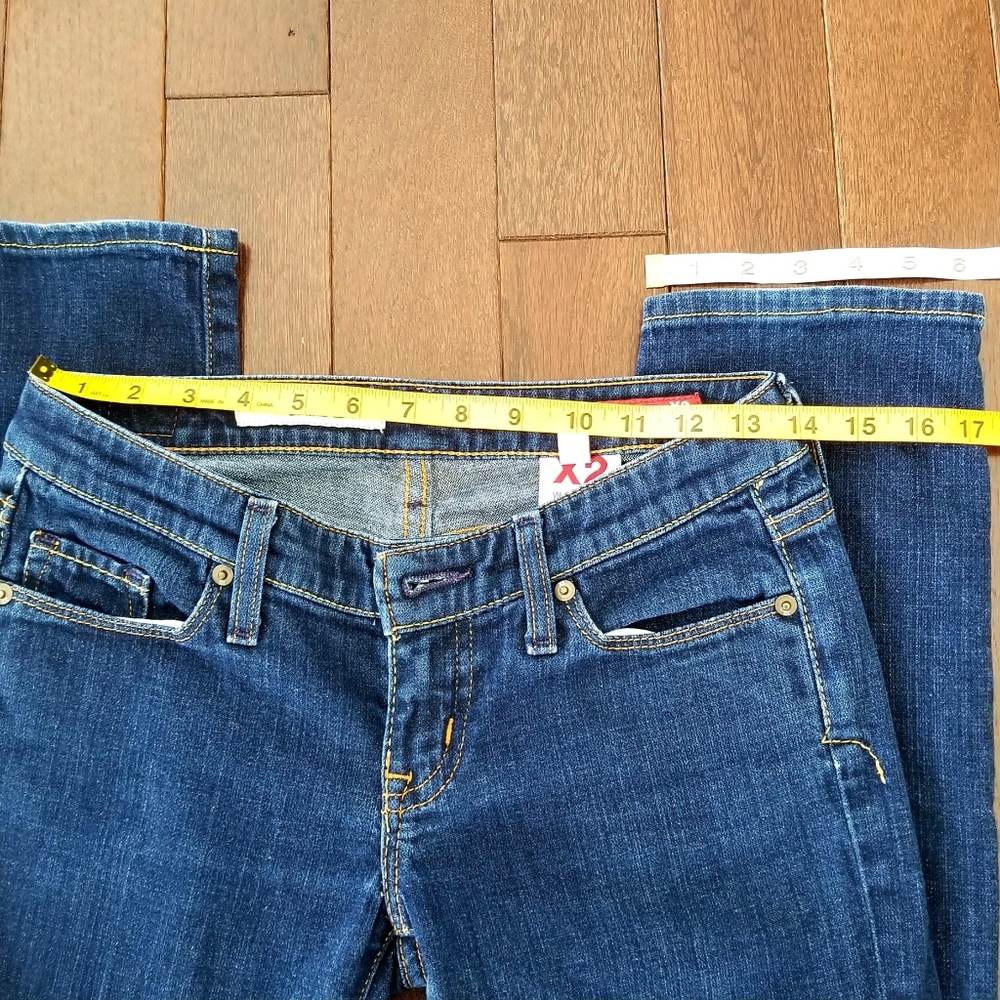 Express Low Rise Skinny Jean - Picture 5 of 8
